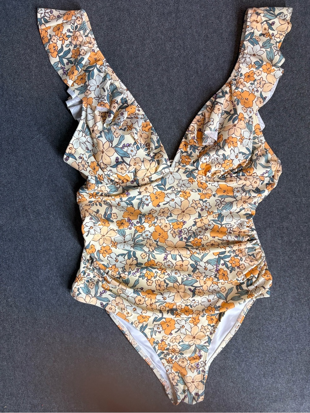 🆕Cupshe Ditsy Floral Flutter Sleeve Deep V-neck Cream One Piece Swimsuit M NWOT